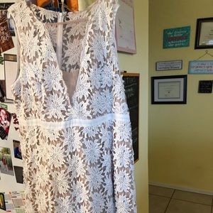 Adrianna Papell tan dress lined 24w like new